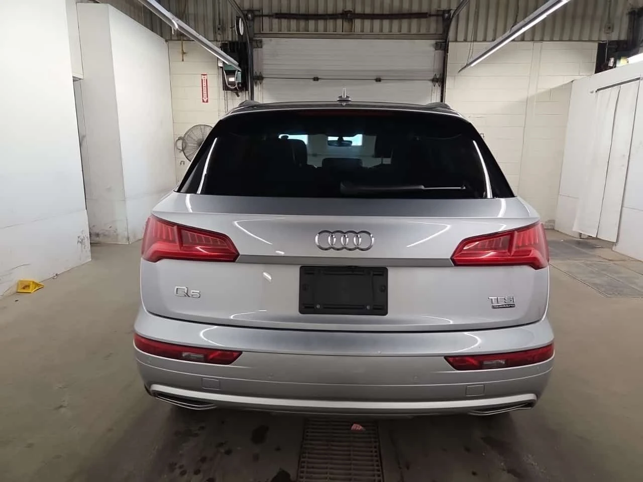Audi Q5 * PREMIUM PLUS * CARFAX * , снимка 17 - Автомобили и джипове - 55500599