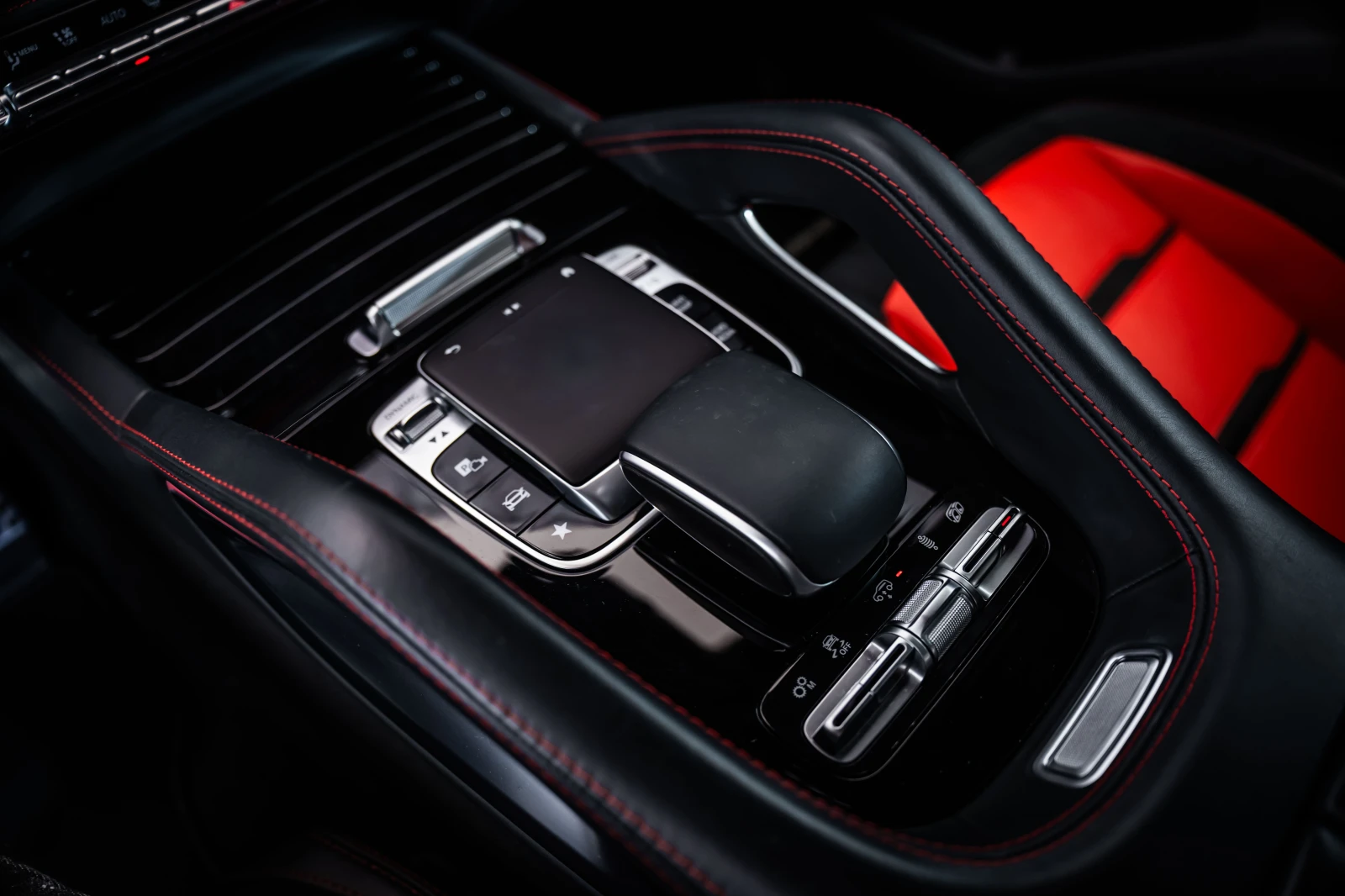 Mercedes-Benz GLE 63 S AMG 4M+ Exclusive* Carbon* Burm* 360, снимка 9 - Автомобили и джипове - 55656010