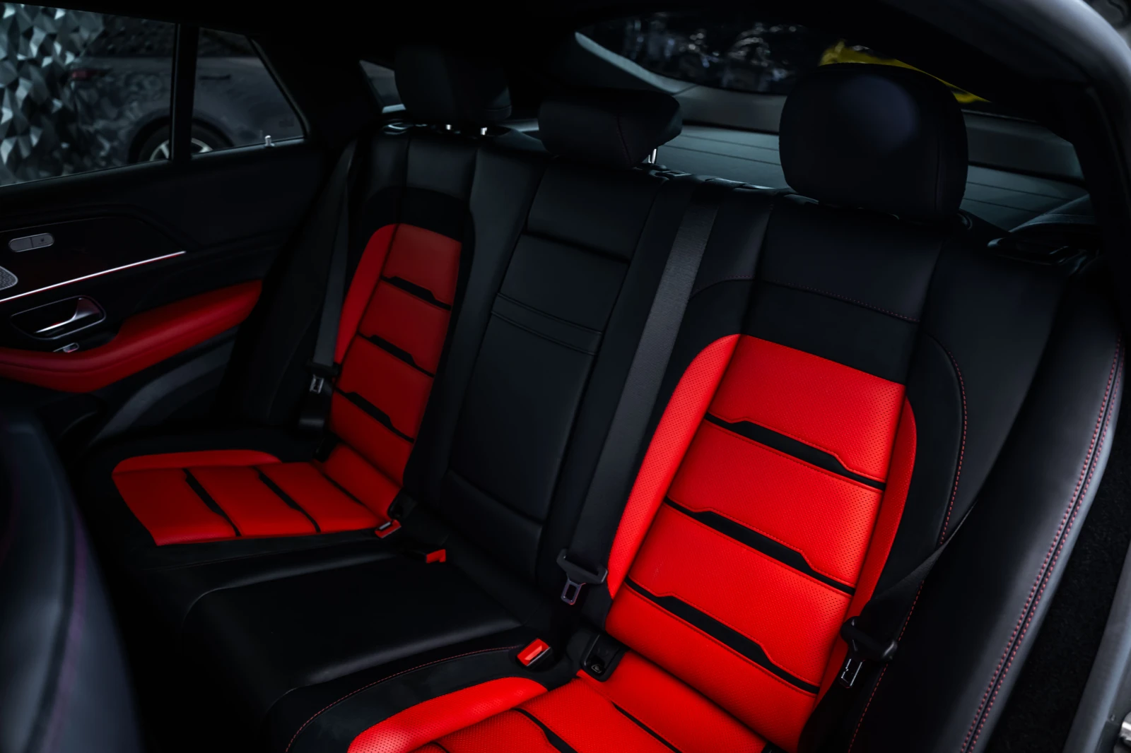 Mercedes-Benz GLE 63 S AMG 4M+ Exclusive* Carbon* Burm* 360, снимка 15 - Автомобили и джипове - 55656010