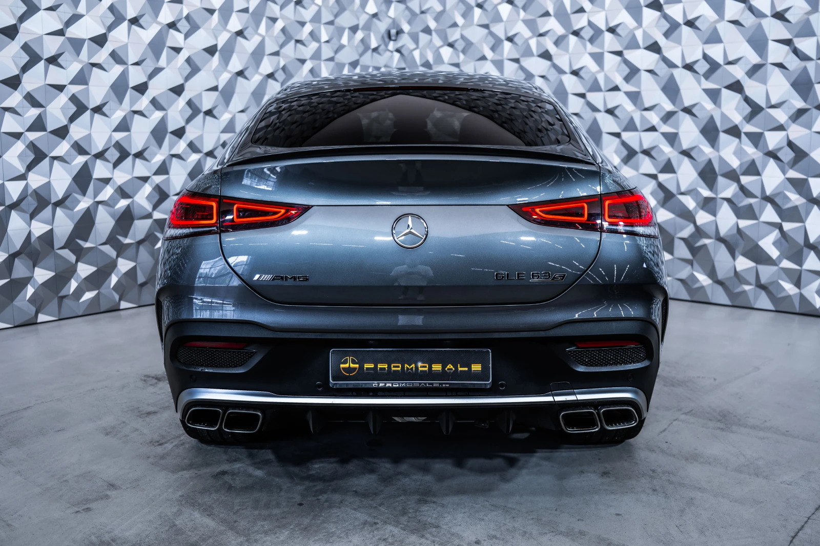 Mercedes-Benz GLE 63 S AMG 4M+ Exclusive* Carbon* Burm* 360, снимка 4 - Автомобили и джипове - 55656010