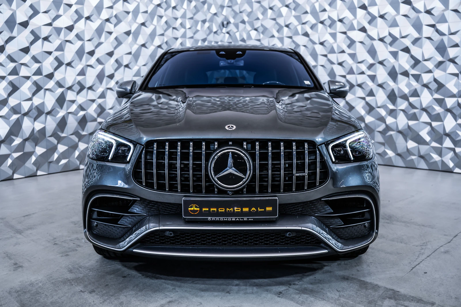 Mercedes-Benz GLE 63 S AMG 4M+ Exclusive* Carbon* Burm* 360, снимка 2 - Автомобили и джипове - 55656010