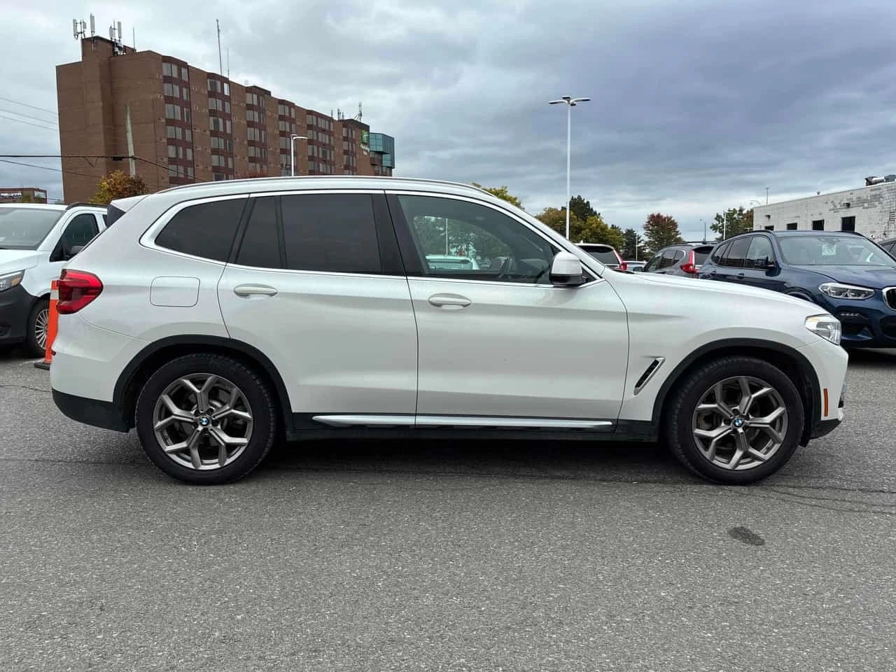 BMW X3 * xDrive30e * CARFAX * ����� �� ����������� | Mobile.bg � ����������� 3