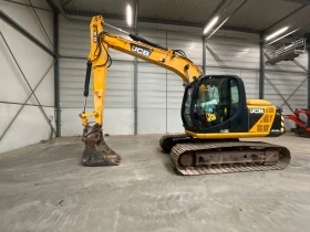   JCB