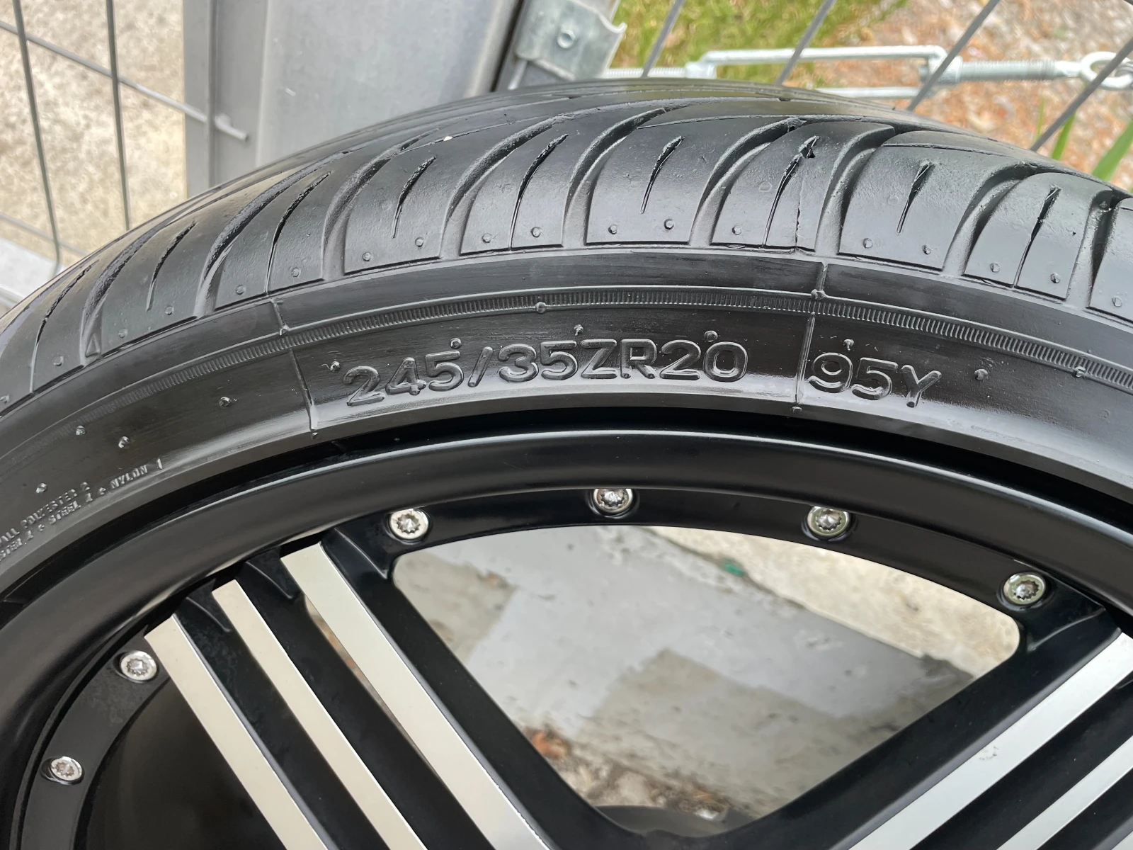 ���� � ������ 245/35R20 | Mobile.bg � ����������� 2