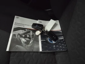 Toyota Corolla TS 1.8 Hybrid Реални КМ, снимка 10