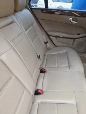 Mercedes-Benz E 220, снимка 12