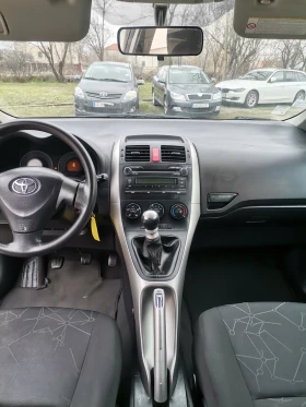 Toyota Auris 1.4 D4D 90к.155х.км, снимка 10