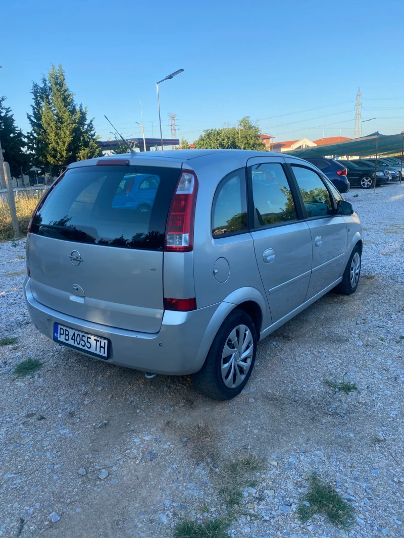 Opel Meriva 1.8 i 125 кс, снимка 4 - Автомобили и джипове - 45402913