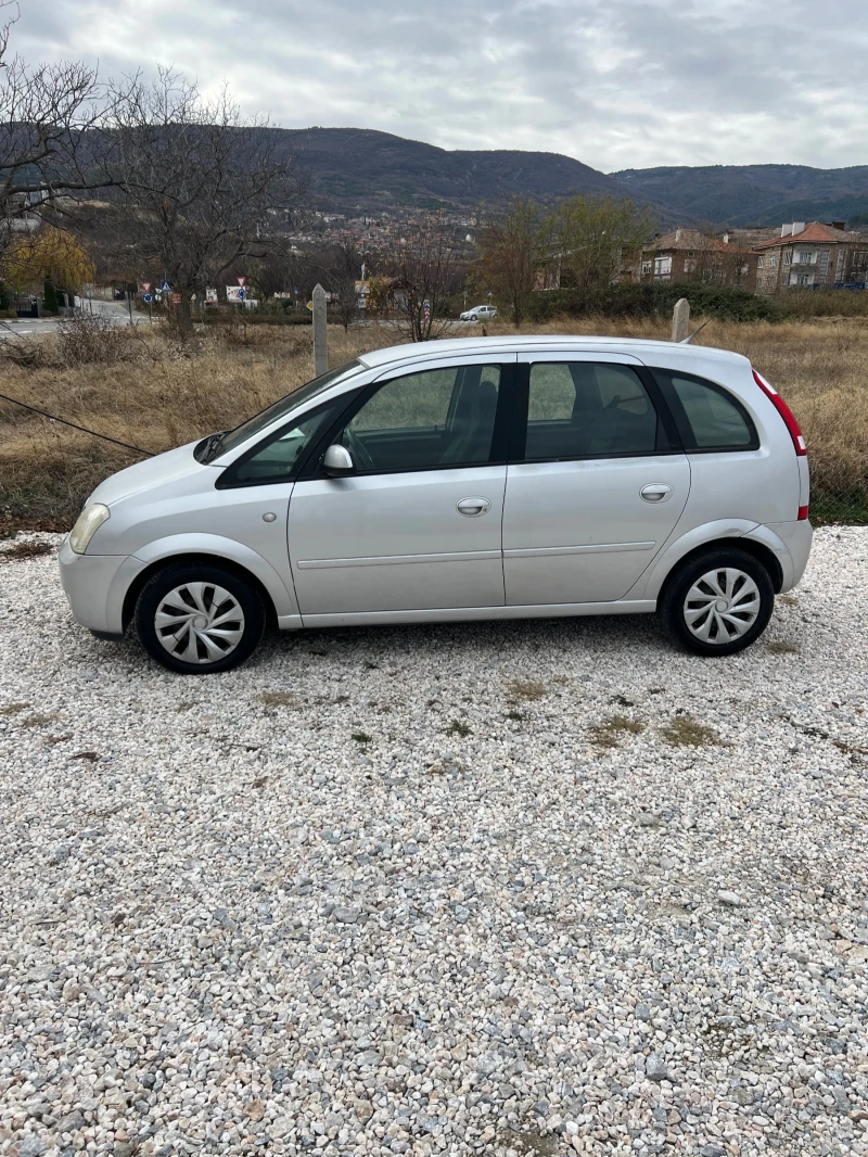 Opel Meriva 1.8 i 125 кс, снимка 4 - Автомобили и джипове - 45402913