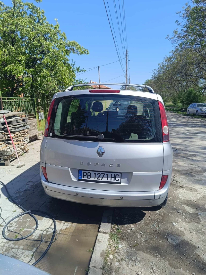 Renault Espace 2.2dCi. 7 местен, снимка 3 - Автомобили и джипове - 47637359