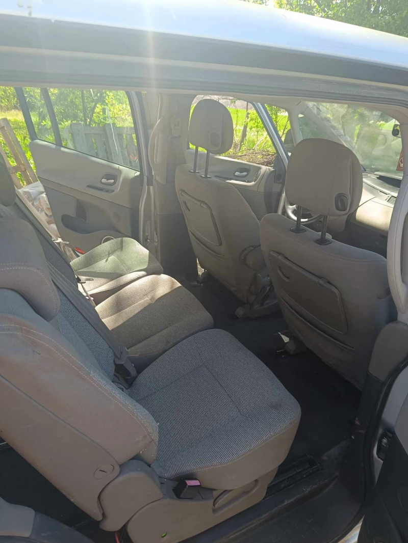 Renault Espace 2.2dCi. 7 местен, снимка 15 - Автомобили и джипове - 47488405