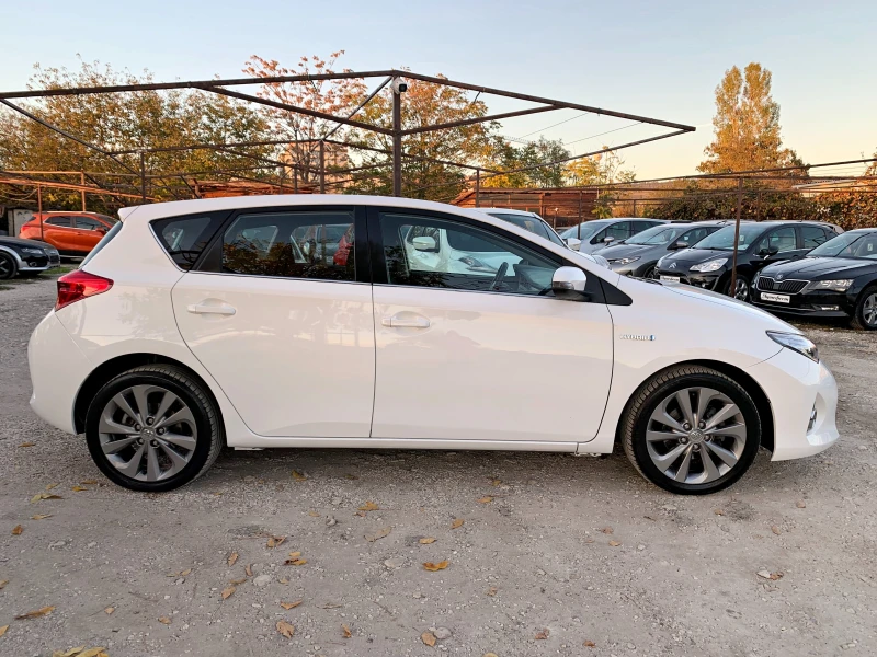 Toyota Auris 1.8i HYBRID, снимка 5 - Автомобили и джипове - 47720745