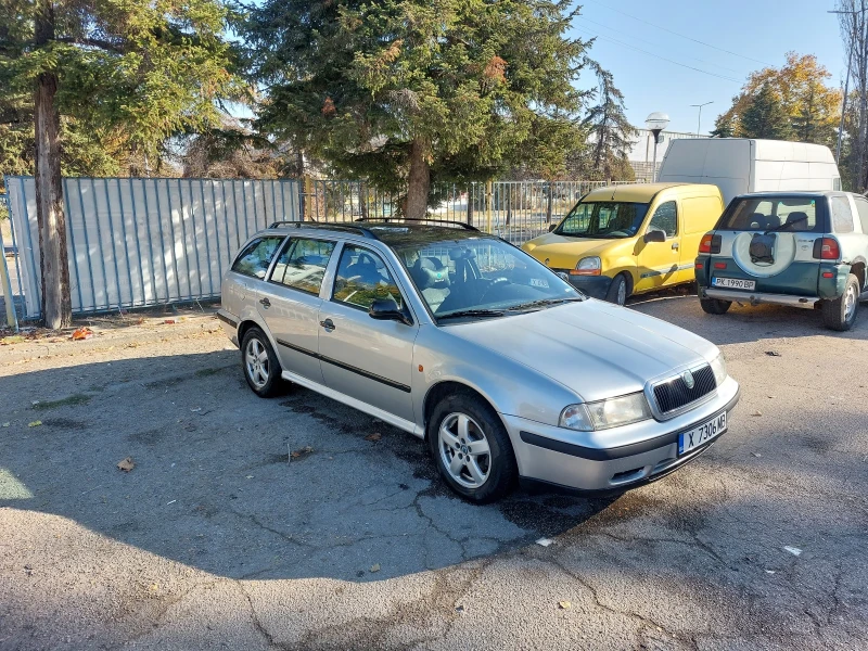 Skoda Octavia, снимка 2 - Автомобили и джипове - 47910924