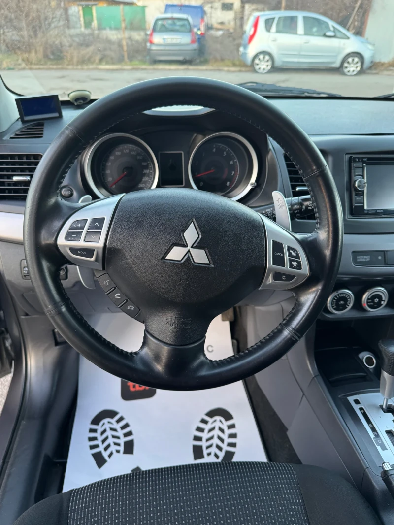 Mitsubishi Lancer 1.8Бензин/Автоматик, снимка 14 - Автомобили и джипове - 48623518