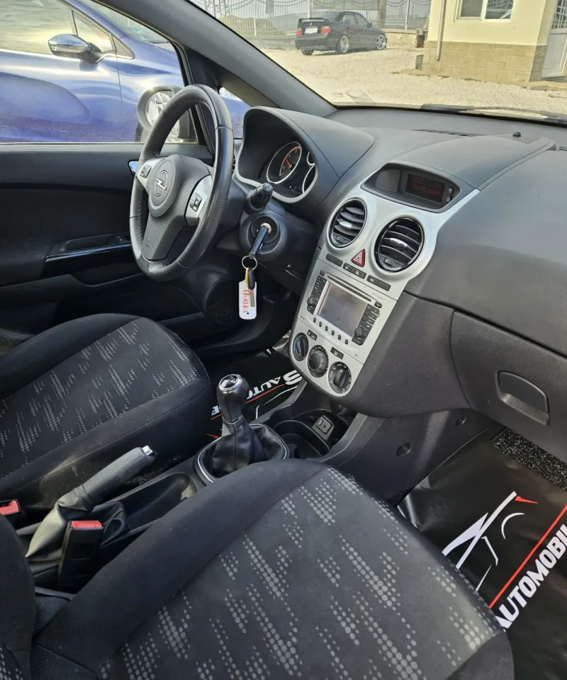 Opel Corsa, снимка 8 - Автомобили и джипове - 48974282