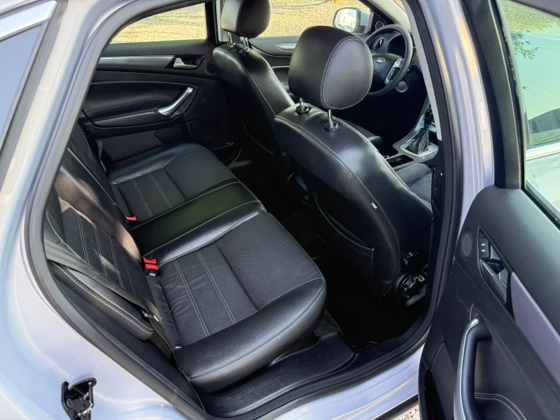 Ford Mondeo 2.0 TDCI, снимка 9 - Автомобили и джипове - 50688587