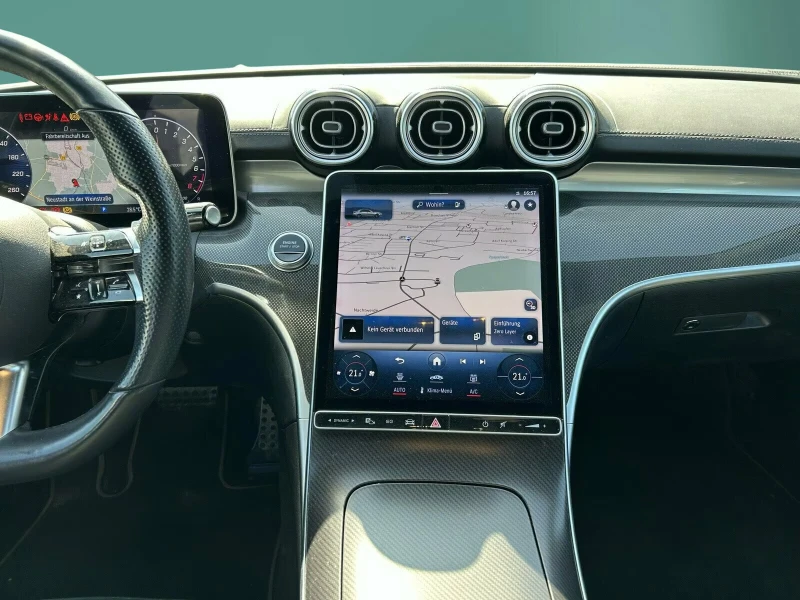 Mercedes-Benz C 300 AMG-LINE/309HP/PANO/CAM/LED/NAVI/DIGI/AMBI/259g, снимка 13 - Автомобили и джипове - 51581045