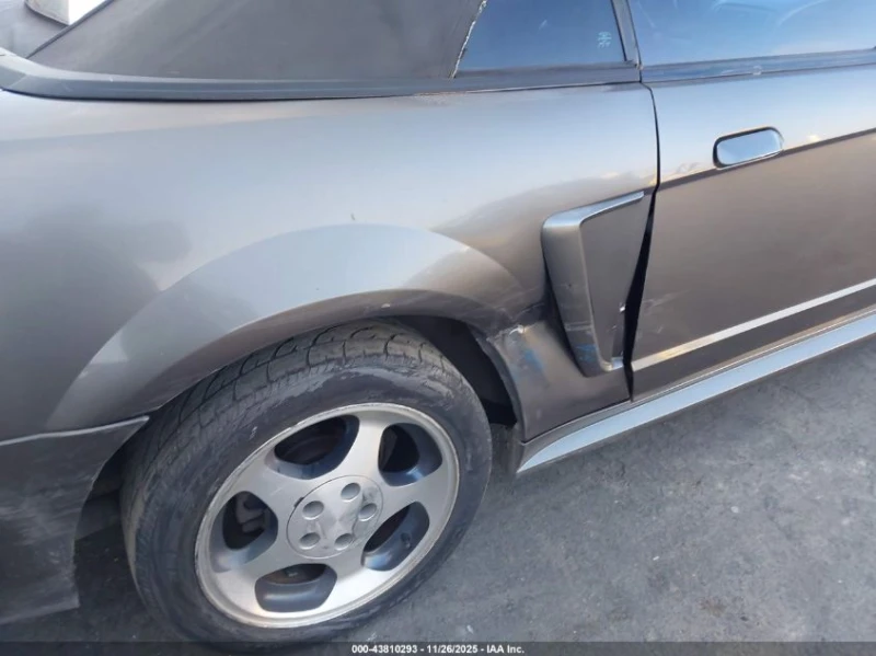 Ford Mustang 3.8L V-6 190HP Rear Wheel Drive, снимка 11 - Автомобили и джипове - 53042548