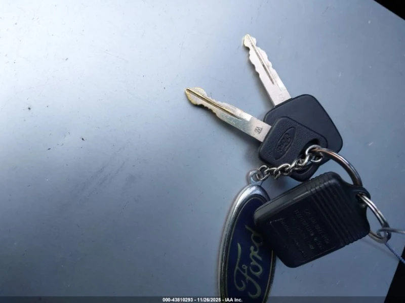 Ford Mustang 3.8L V-6 190HP Rear Wheel Drive, снимка 3 - Автомобили и джипове - 53042548