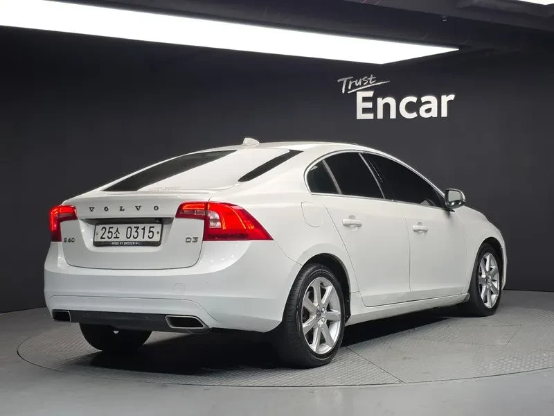Volvo S60, снимка 2 - Автомобили и джипове - 54326560