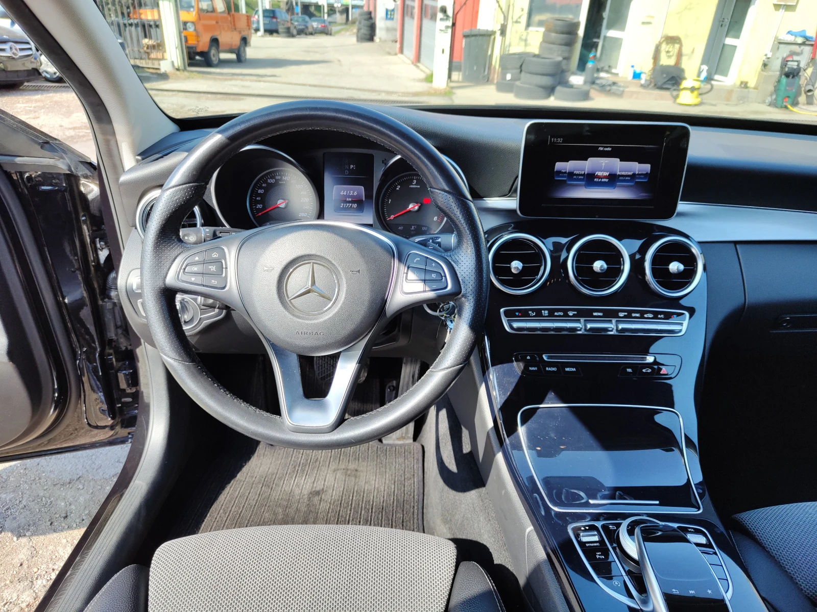 Mercedes-Benz C 200 | Mobile.bg — изображение 11