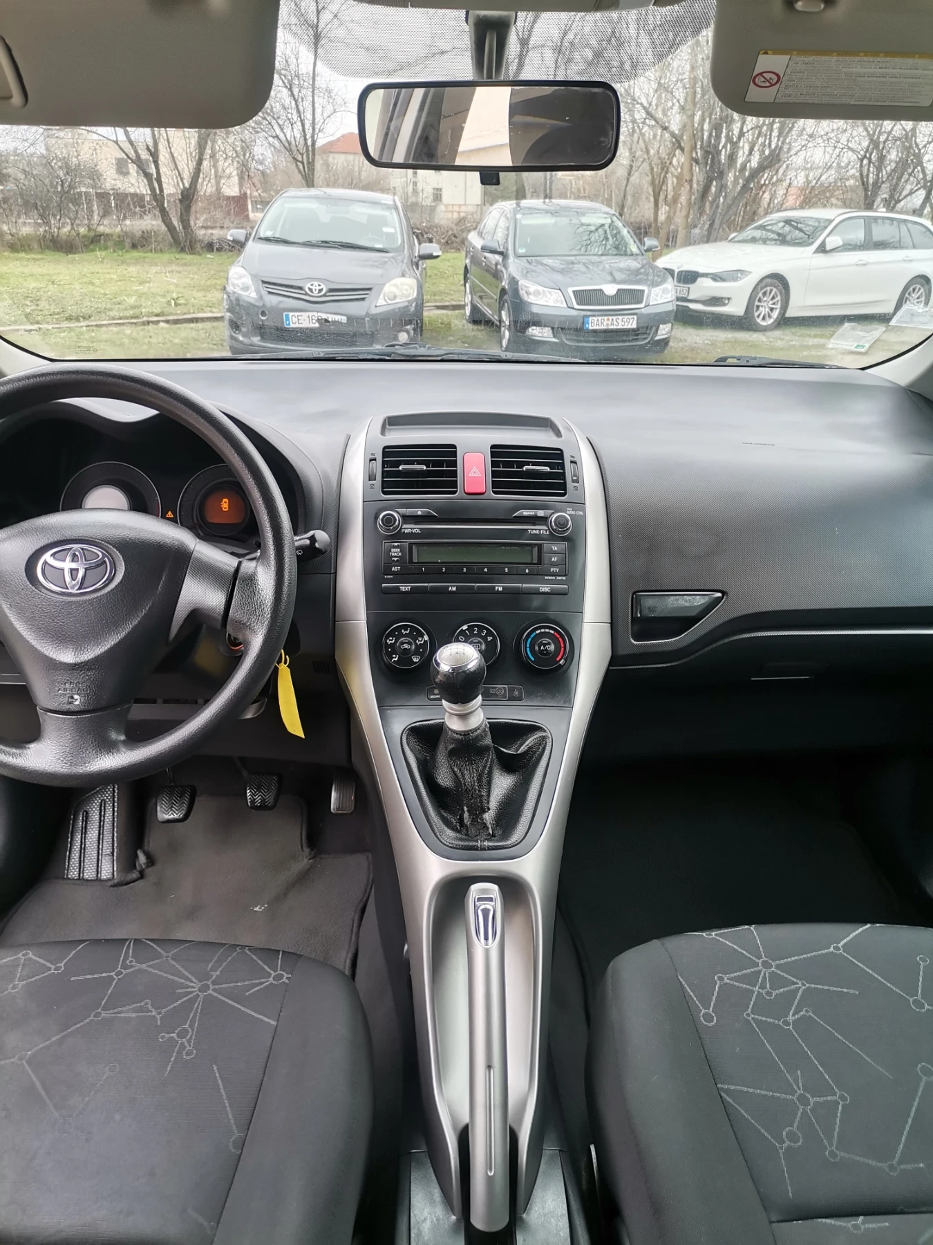 Toyota Auris 1.4 D4D 90к.155х.км - изображение 10