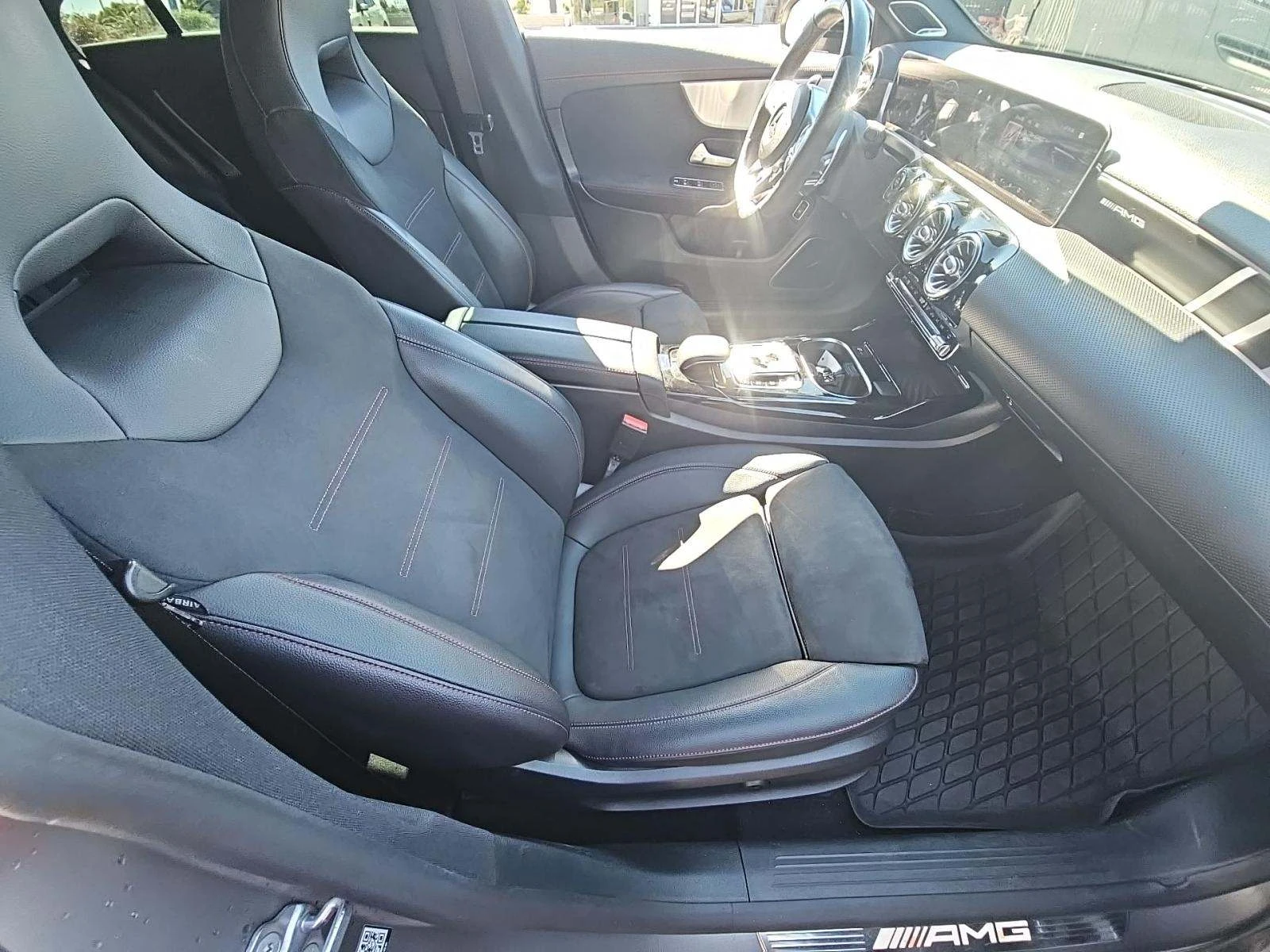 Mercedes-Benz CLA 350 AMG  - изображение 9