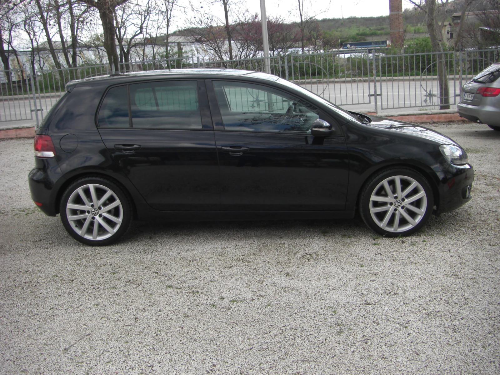 VW Golf 1.4TSI High Line NAVI AVTOMAT, снимка 6 - Автомобили и джипове - 53913569