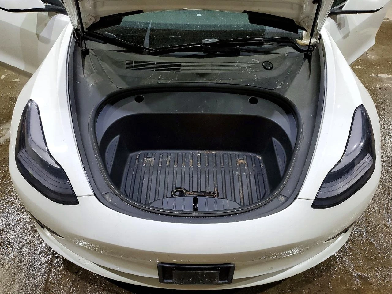 Tesla Model 3, снимка 11 - Автомобили и джипове - 54198074