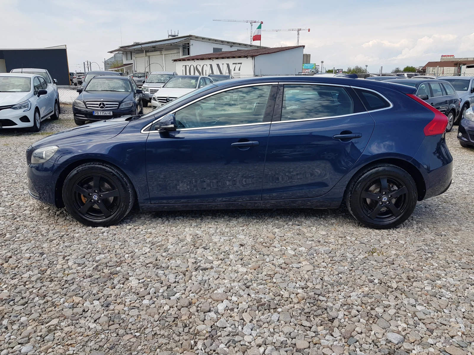 Volvo V40 1.6-114 к.с. EURO 5B /02/2013 г. ЛИЗИНГ, снимка 8 - Автомобили и джипове - 54424723
