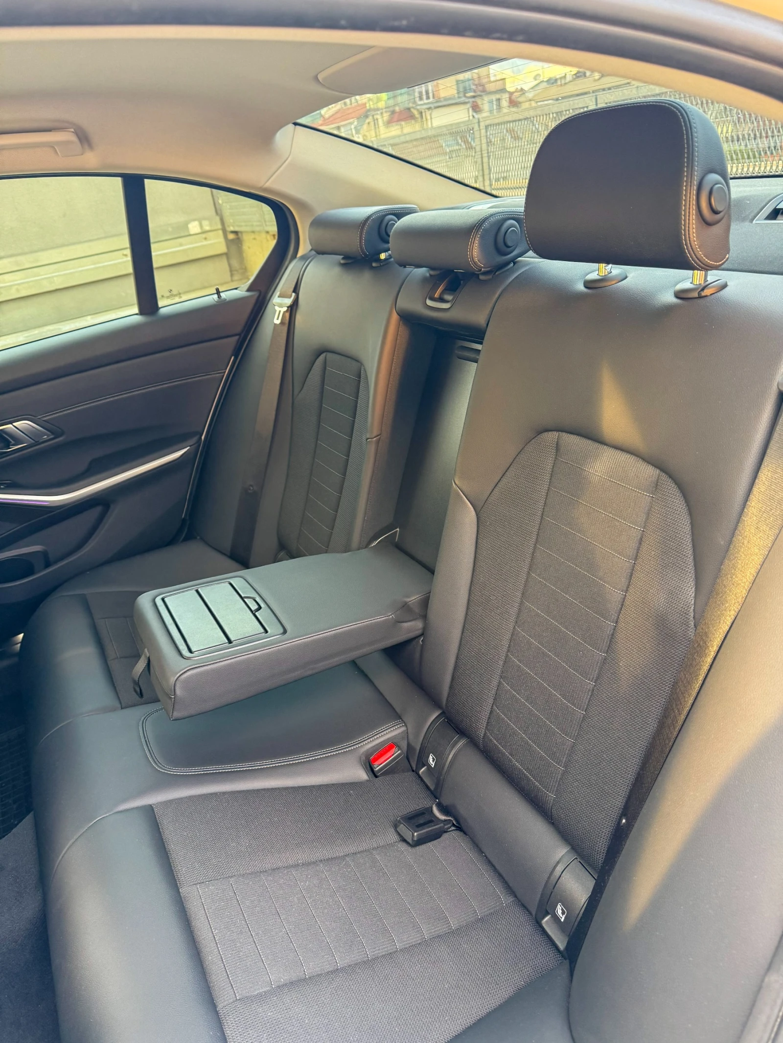 BMW 330 Laser/360 Camera/Full Assist/Подгрев/Кожа, снимка 6 - Автомобили и джипове - 54934849