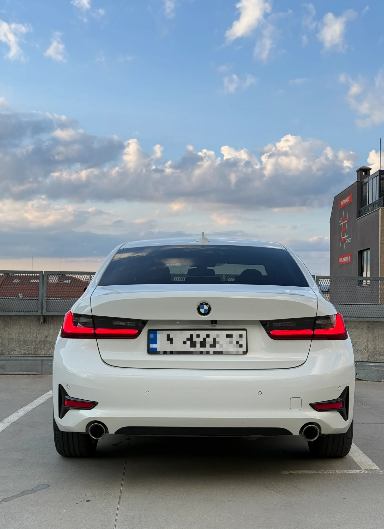 BMW 330 Laser/360 Camera/Full Assist/Подгрев/Кожа, снимка 10 - Автомобили и джипове - 54934849