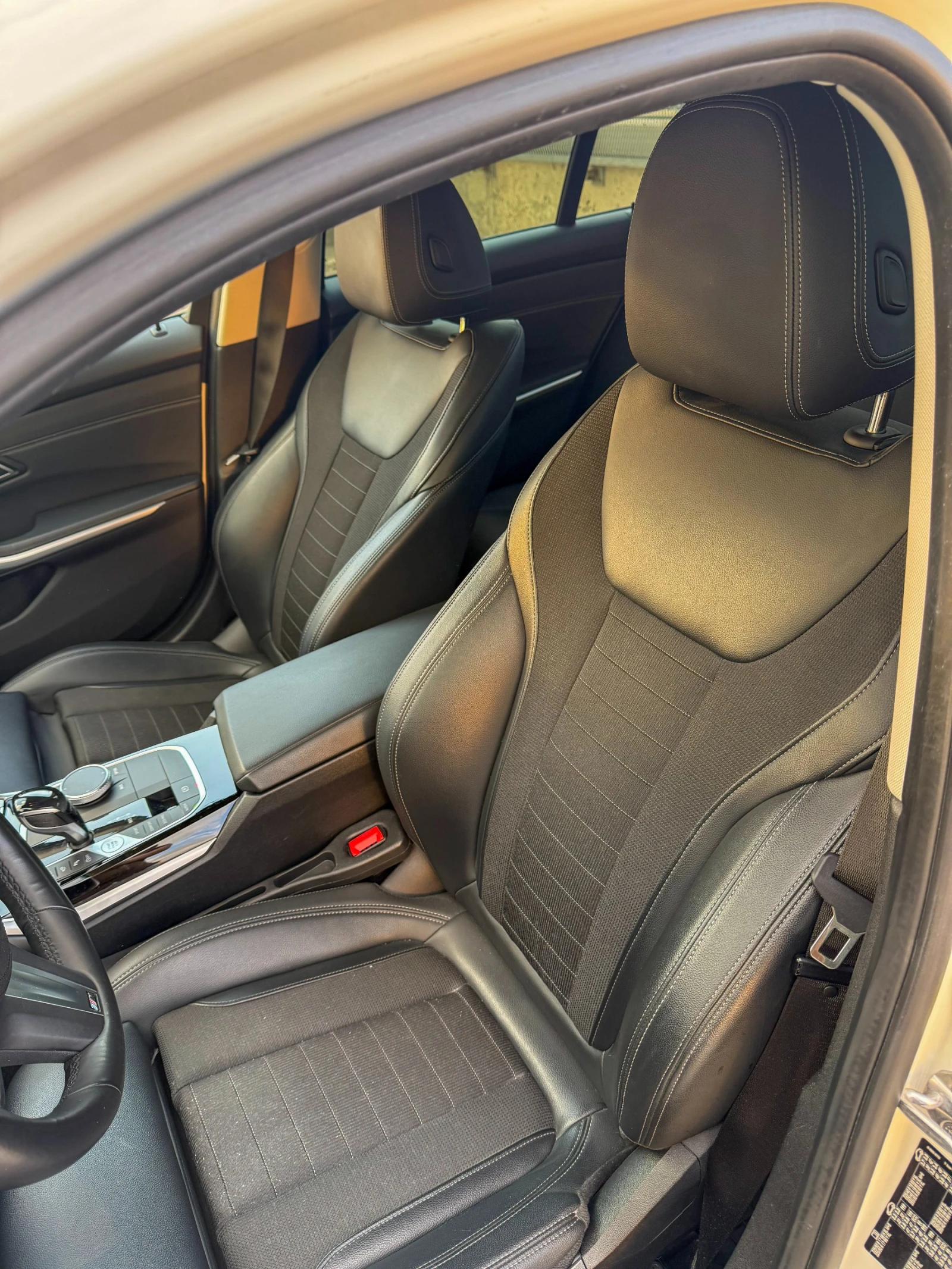 BMW 330 Laser/360 Camera/Full Assist/Подгрев/Кожа, снимка 4 - Автомобили и джипове - 54934849