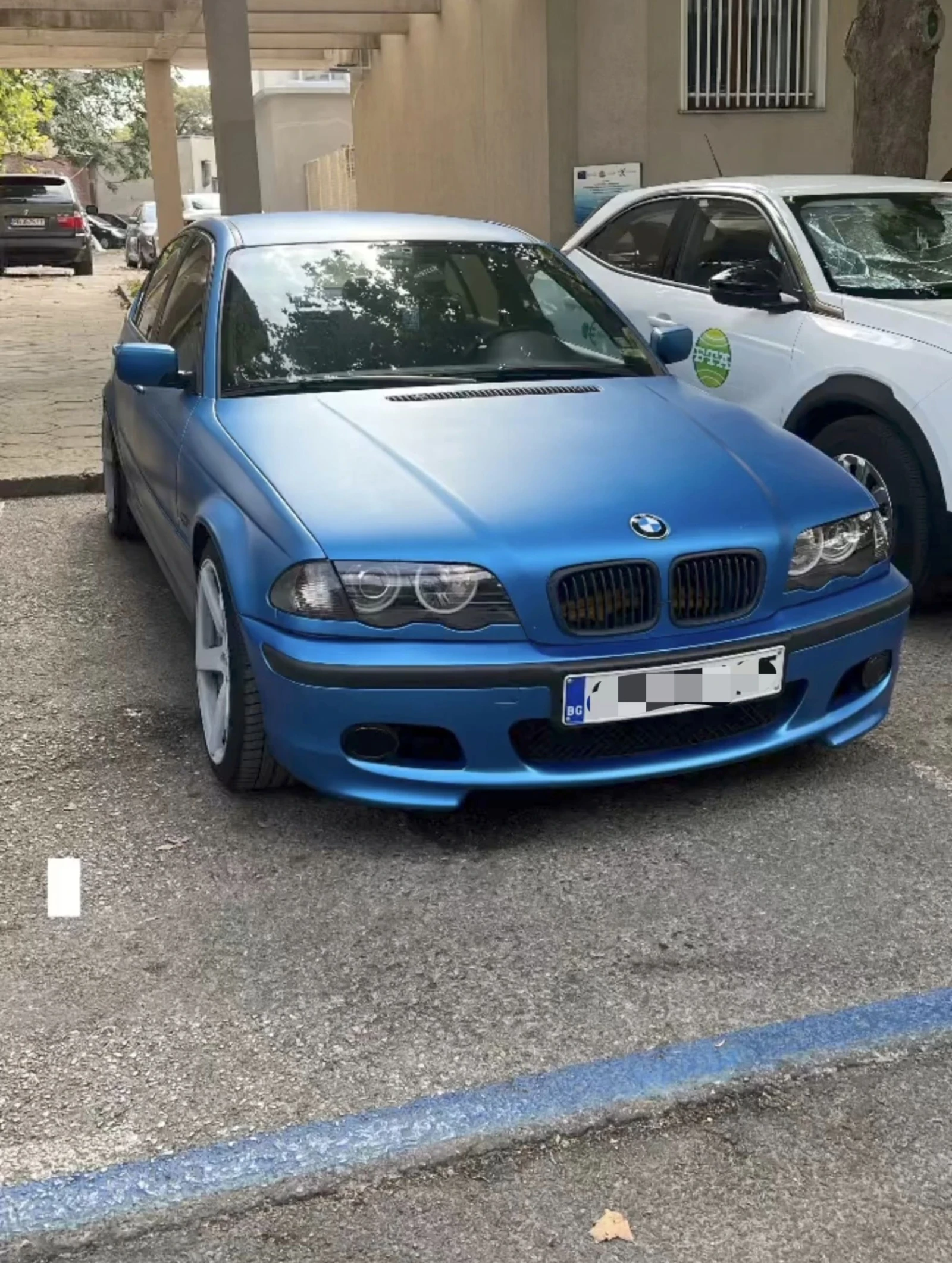BMW 320, снимка 4 - Автомобили и джипове - 54779320