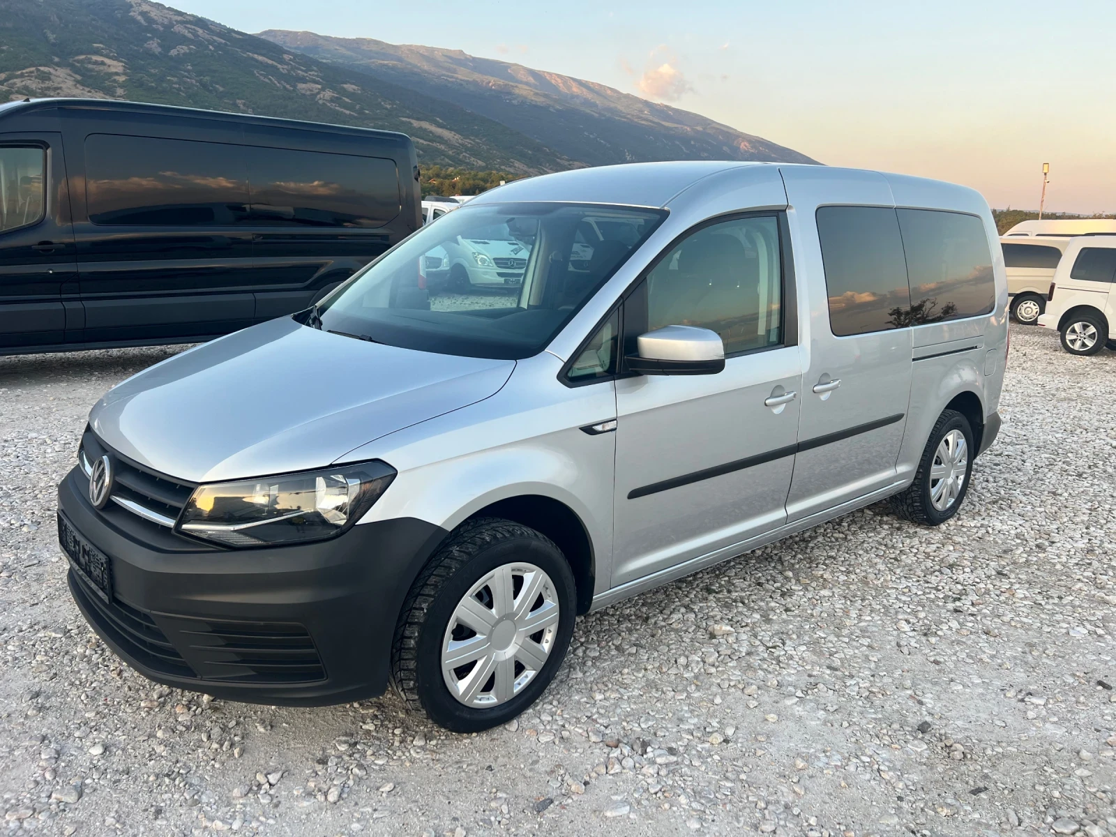 VW Caddy 5 МЕСТА-КЛИМАТИК
