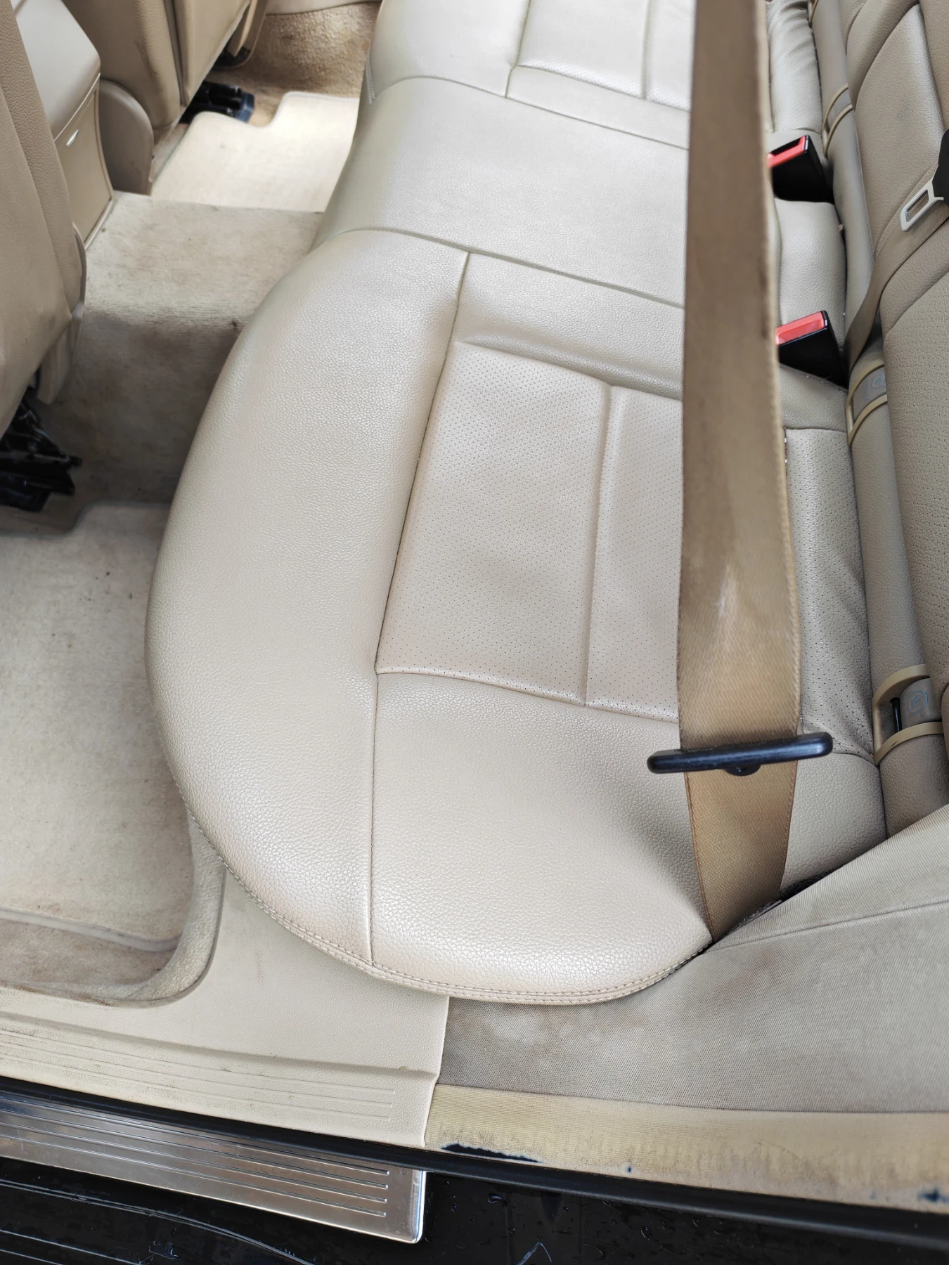 Mercedes-Benz E 220, снимка 7 - Автомобили и джипове - 55193758