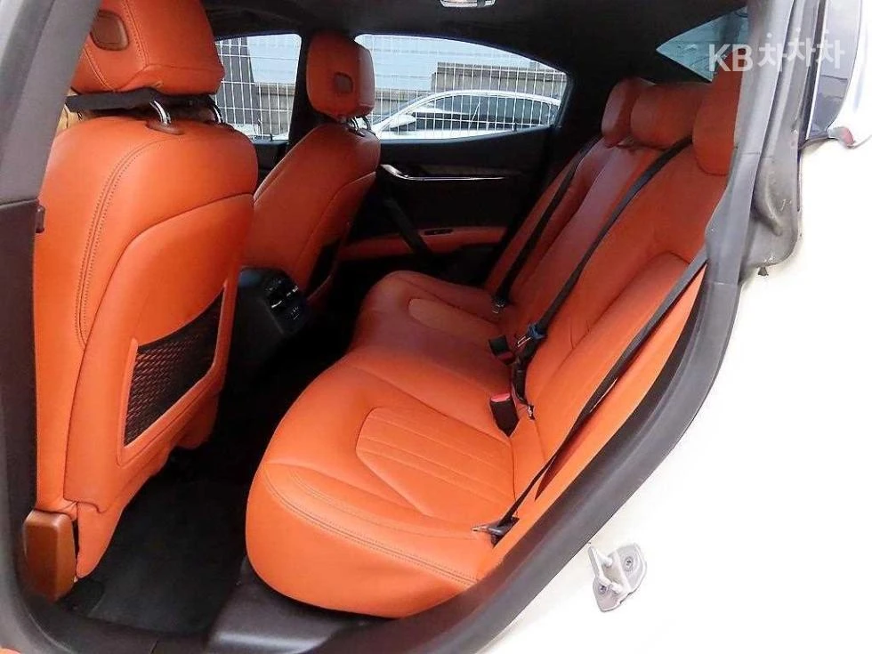 Maserati Ghibli SPORT + CAMERA PANORAMA FULL, снимка 6 - Автомобили и джипове - 55516077