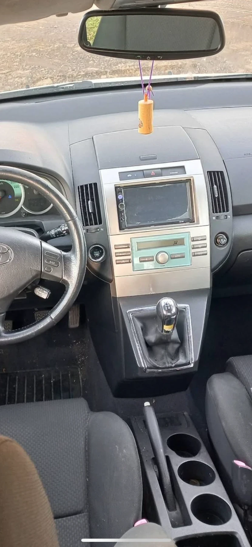 Toyota Corolla verso 2.2d, снимка 3 - Автомобили и джипове - 55672870