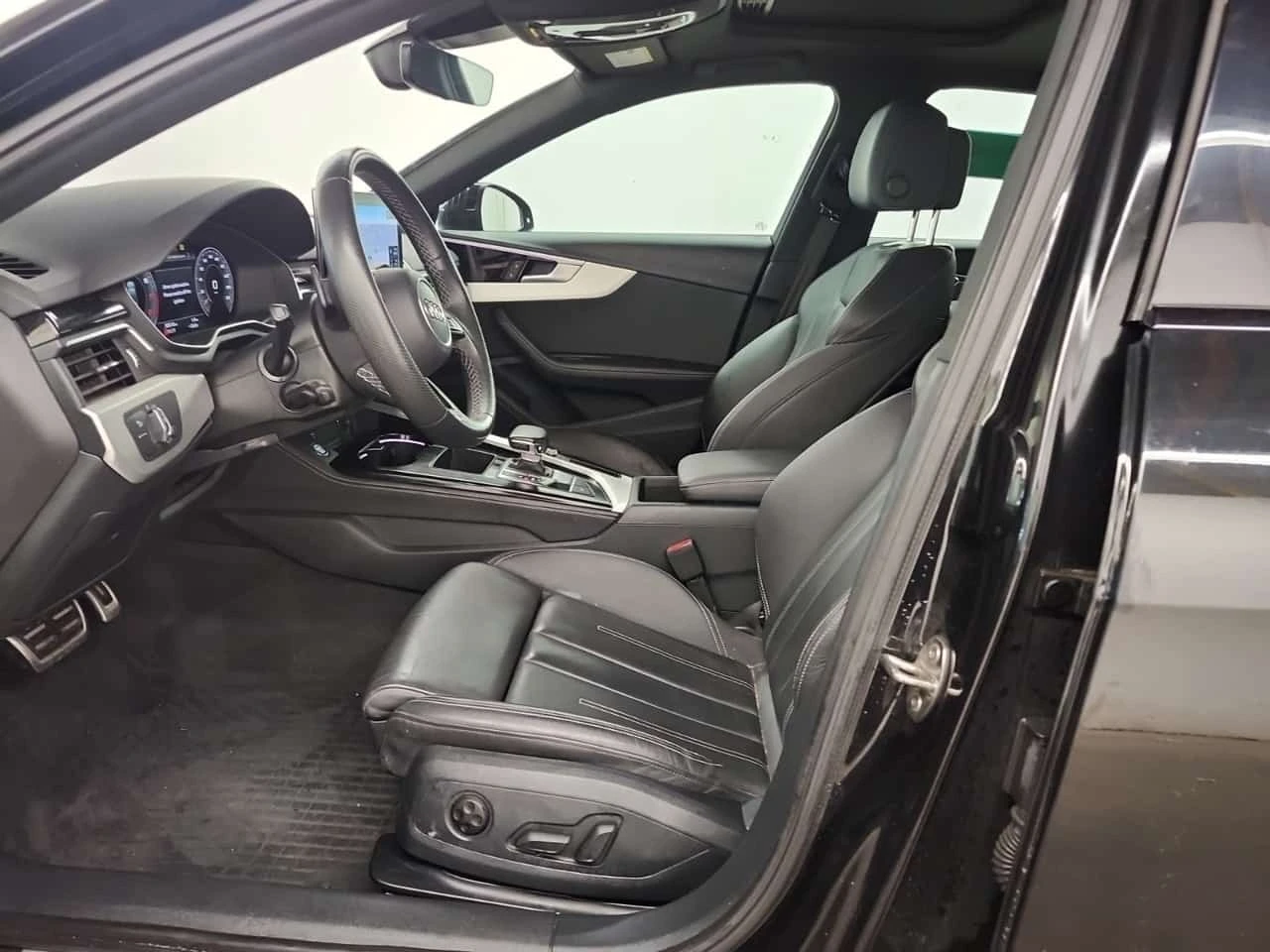 Audi A4 2PROGRESSIV S-LINE| MATRIX| DISTRONIC| 2 КЛЮЧА, снимка 5 - Автомобили и джипове - 56208126
