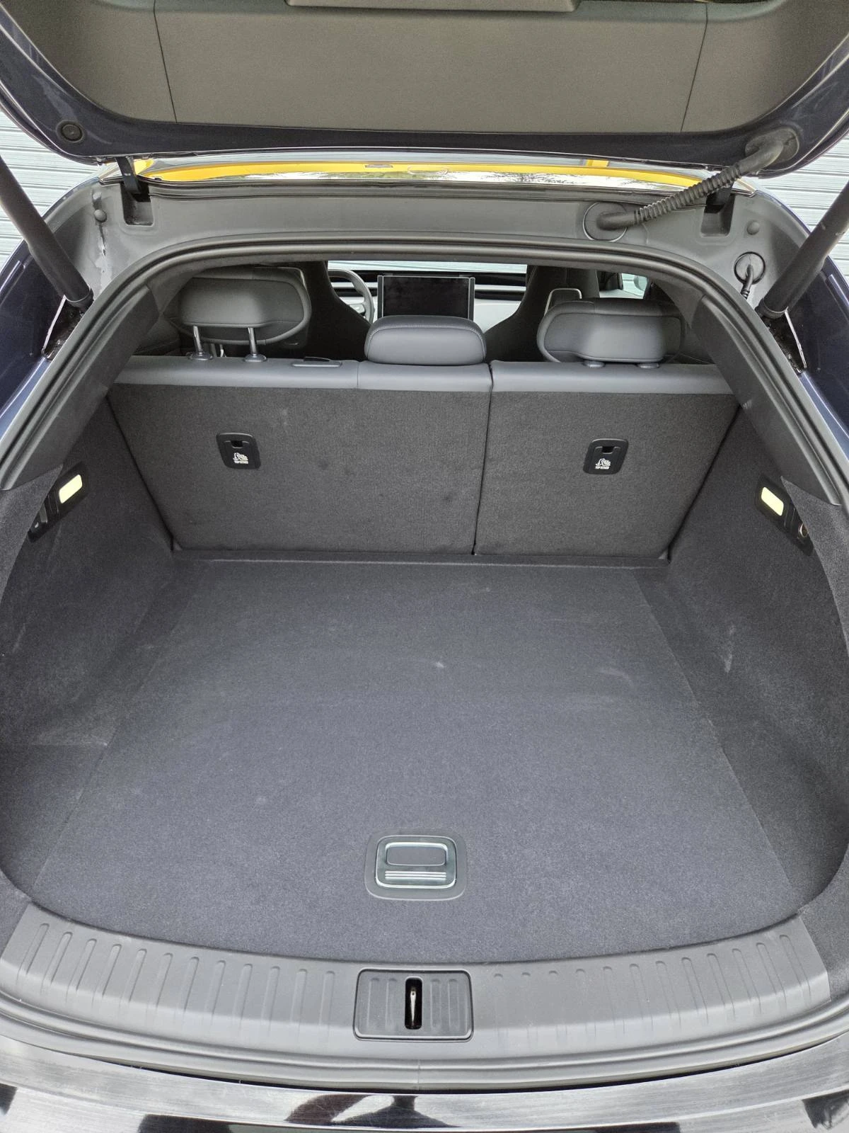 Xiaomi YU7 Max 101.7 kWh (690 ��) Dual Motor AWD | Mobile.bg � ����������� 8