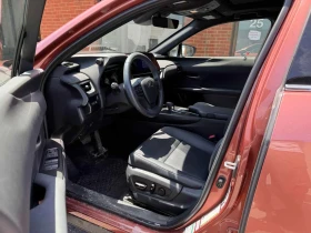 Lexus UX 300h CARFAX, снимка 5