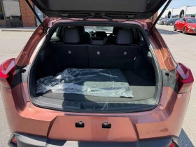 Lexus UX 300h CARFAX, снимка 12