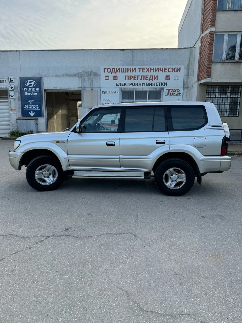 Toyota Land cruiser, снимка 8 - Автомобили и джипове - 47697264