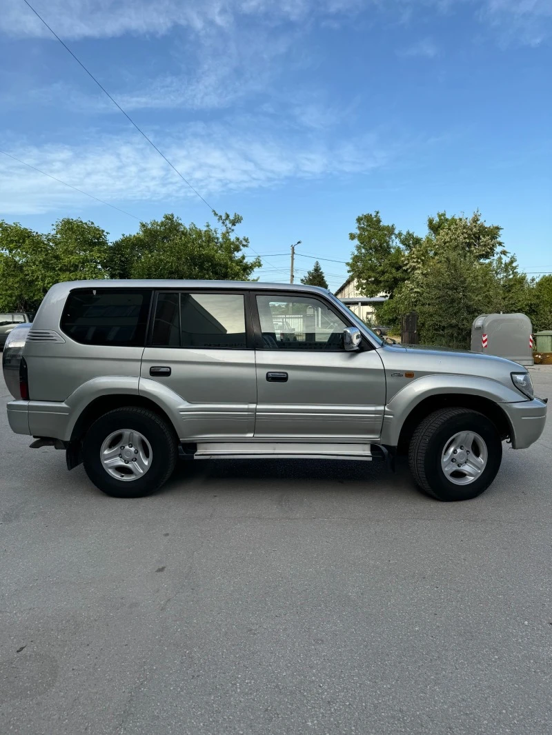 Toyota Land cruiser, снимка 4 - Автомобили и джипове - 47349911