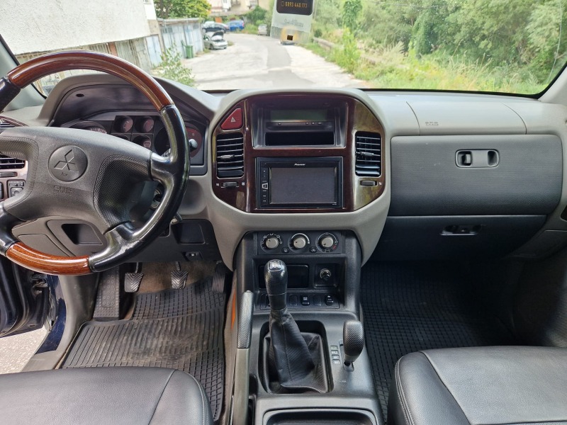 Mitsubishi Pajero, снимка 6 - Автомобили и джипове - 46794382