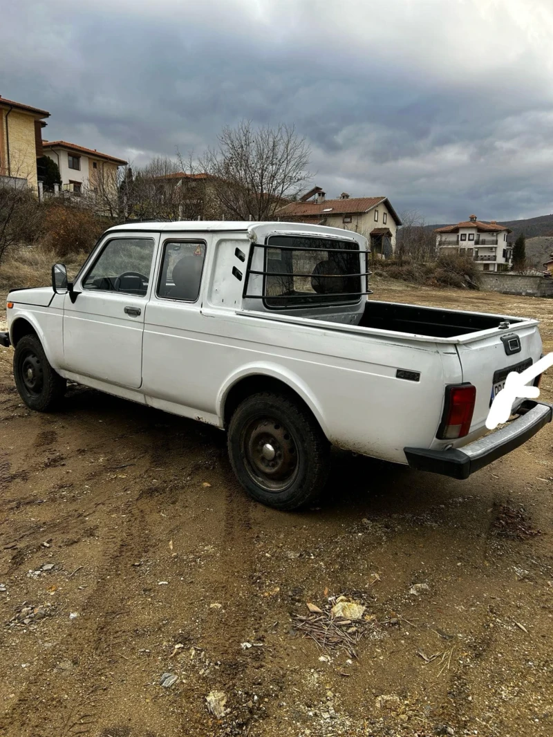 Lada Niva 1.7i, снимка 6 - Автомобили и джипове - 48322306