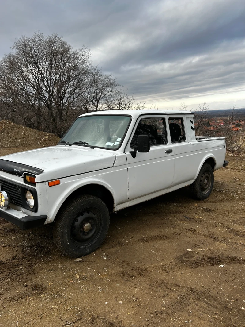 Lada Niva 1.7i, снимка 5 - Автомобили и джипове - 48322306