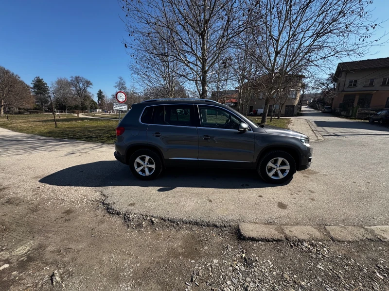 VW Tiguan 2.0-140* R-LINE* AUTOMAT-7G* 4x4* FASE* FULL* , снимка 5 - Автомобили и джипове - 49410878