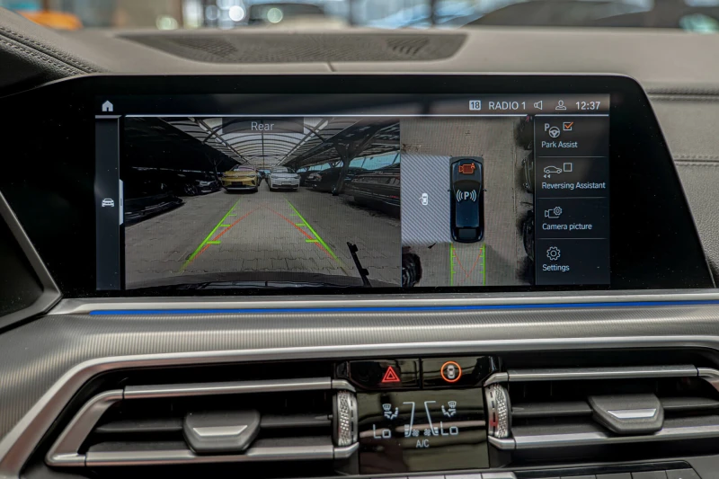 BMW X6 M50i/Harman Kardon/HuD/Панорама/Камера 360, снимка 10 - Автомобили и джипове - 49980854