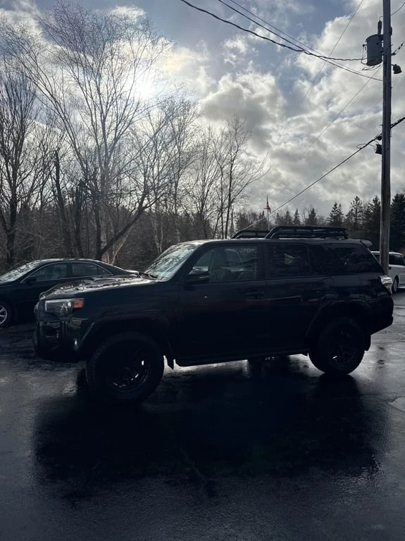 Toyota 4runner * 4WD * CARFAX * БЕЗ ПЪРВОНАЧАЛНА ВНОСКА, снимка 2 - Автомобили и джипове - 52772845